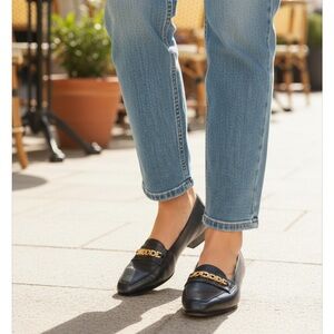 Salvatore Ferragamo Black Gold Loafer Vintage Gancini Chain Size 10 A2 Size Down